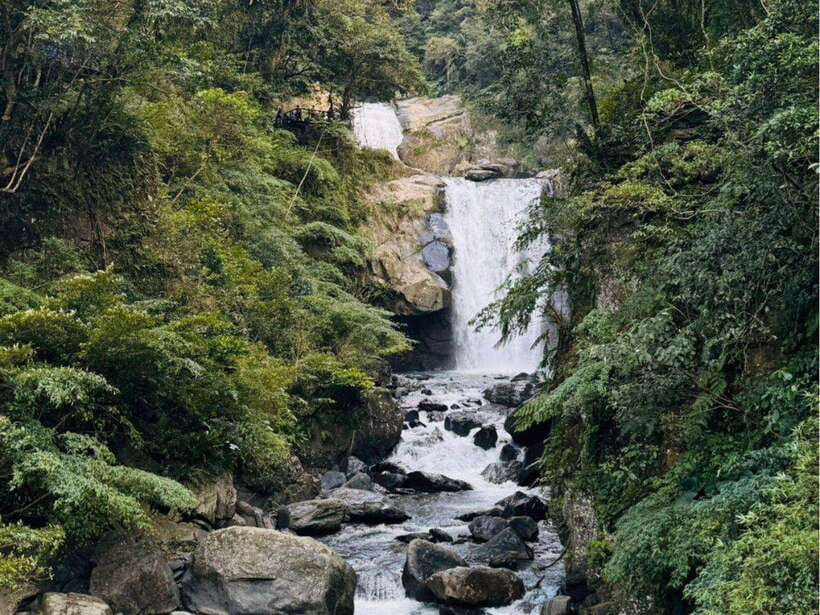 Taipei: 8 Hours Private Day Tour in Wulai with Benz Vito - A Comfortable Door-to-Door Wulai Day