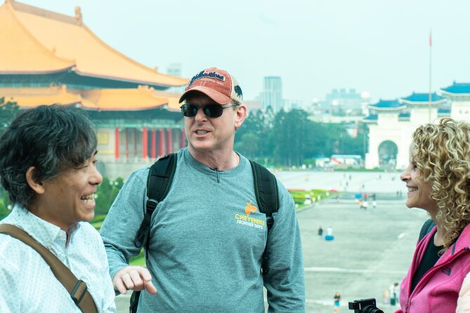 Taipei: Book A Private Local Host For 6 Hrs Customized Experience - A practical view of the walking and subway reality