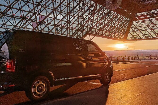 Taipei City to Taoyuan Airport Private Transfer - Price Value Versus Uber and the Express Train