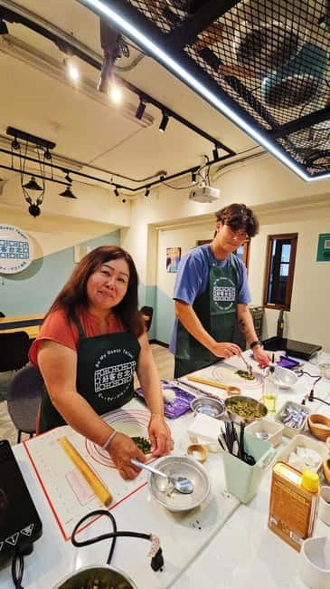 Taipei: Cooking Class & Market Adventure Historic Dadaocheng - Price check: why $99 can be a good value