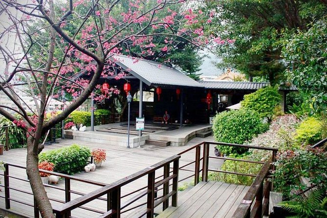 Taipei Day Tour including Taipei 101, Din Tai Fung and Hot Spring Experience - Beitou Hot Spring Bath House: Japanese Onsen Roots, Your Own Space