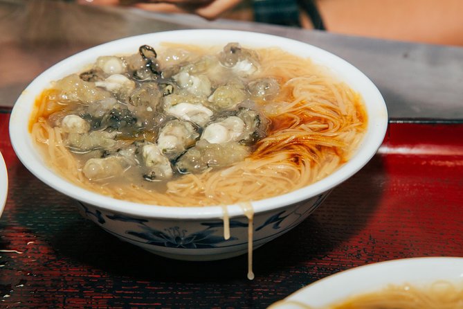 Taipei Food Tour: Night Market & Convenience Store(Food Included) - The 7-Eleven Stop: A Convenience Store Meal That Feels Like Taipei