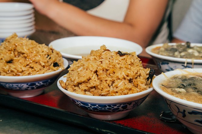 Taipei Food Tour: Night Market & Convenience Store(Food Included) - Guides Make the Difference: Bilingual Explanations and Real Local Context