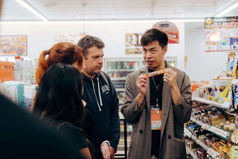 Taipei: Food Tours w/ Top 10 Taiwan Food (Breakfast/Dinner) - The convenience store stop, why it is more than a snack break