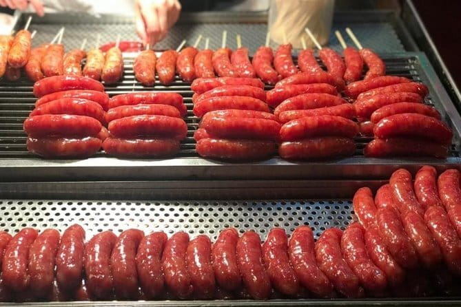 Taipei Foodie Tour - Why a 4:00 pm Taipei food walk makes sense