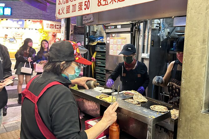 Taipei Hidden Eats, Market & Street Food Tour with 8+ Tastings - The big flavor hits: pork bun, tofu skin, scallion pancake, and fried chicken