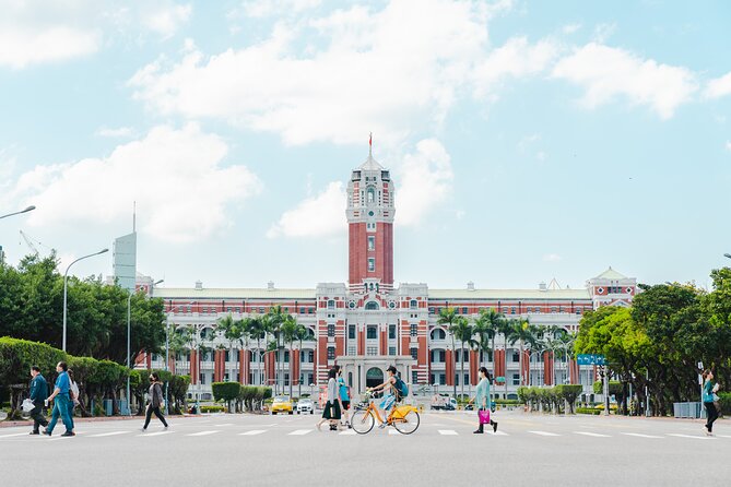 Taipei Historic Shared Walking Tour - Price and Pace: Is $5 Worth Your Feet?