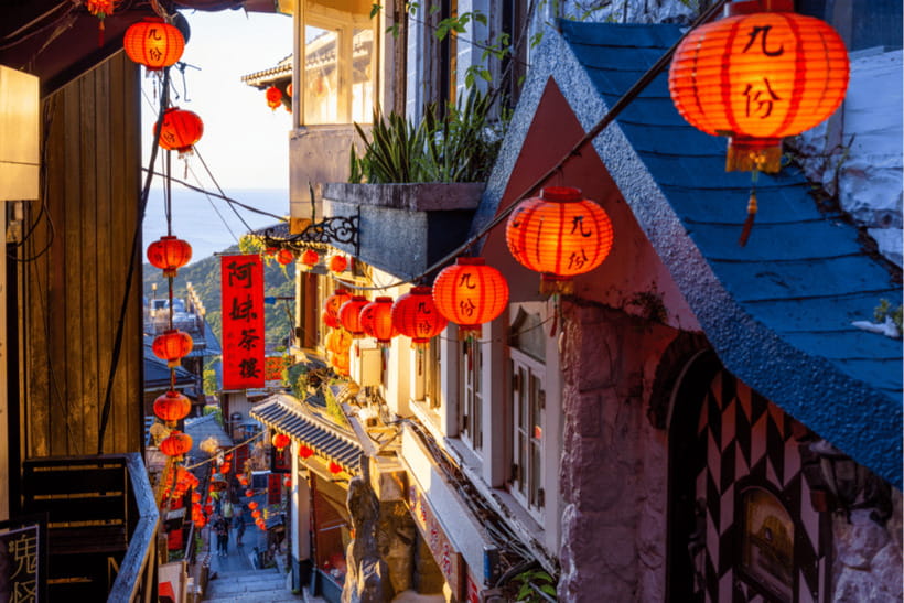 Taipei: Jiufen Night View and Shifen Day Tour - Who should book, and who should skip it