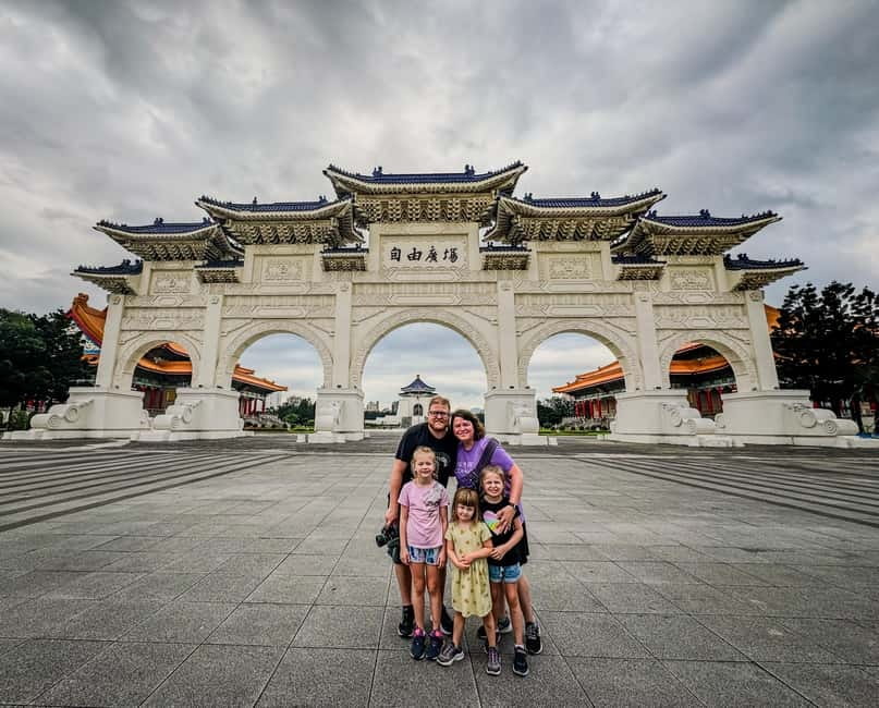 Taipei: Morning City Tour with National Palace Museum Entry - Transportation and pacing: how the 4-hour loop feels in practice