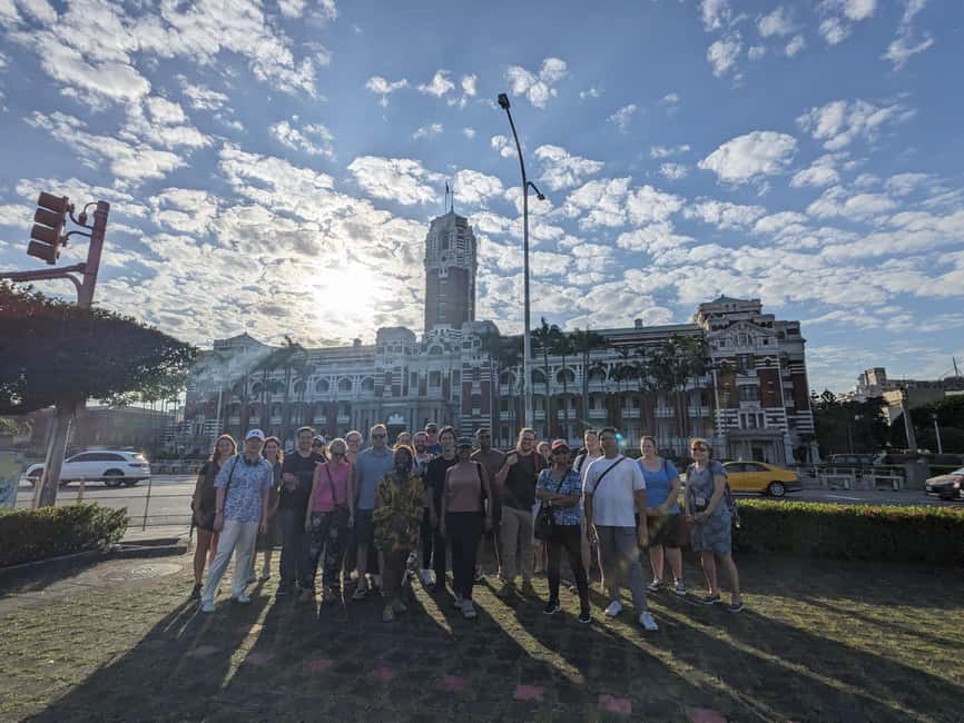 Taipei: Old Town Walking Tour - The first landmark mood shift: Presidential Office architecture