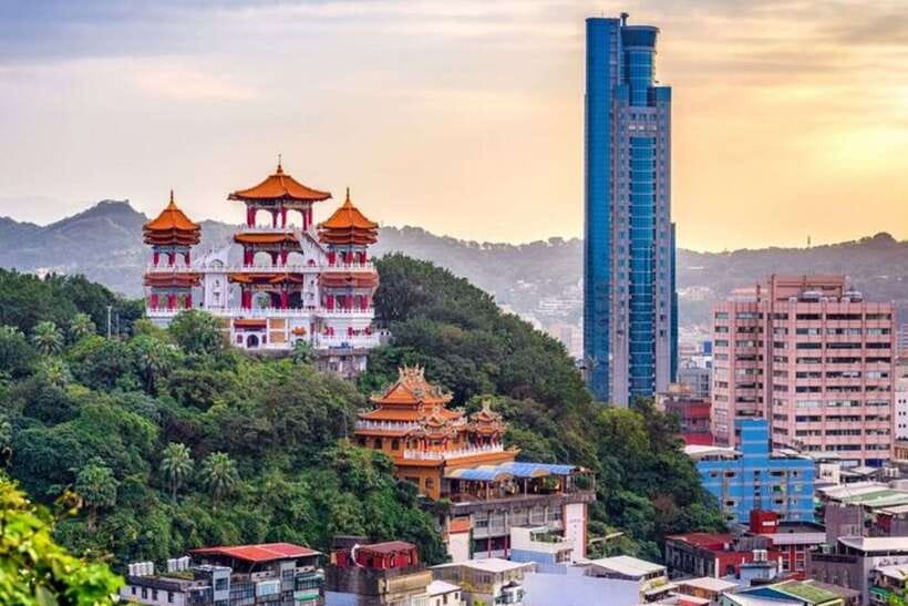 Taipei: Private custom tour with a local guide - Getting Your Bearings in Taipei, One Walk at a Time