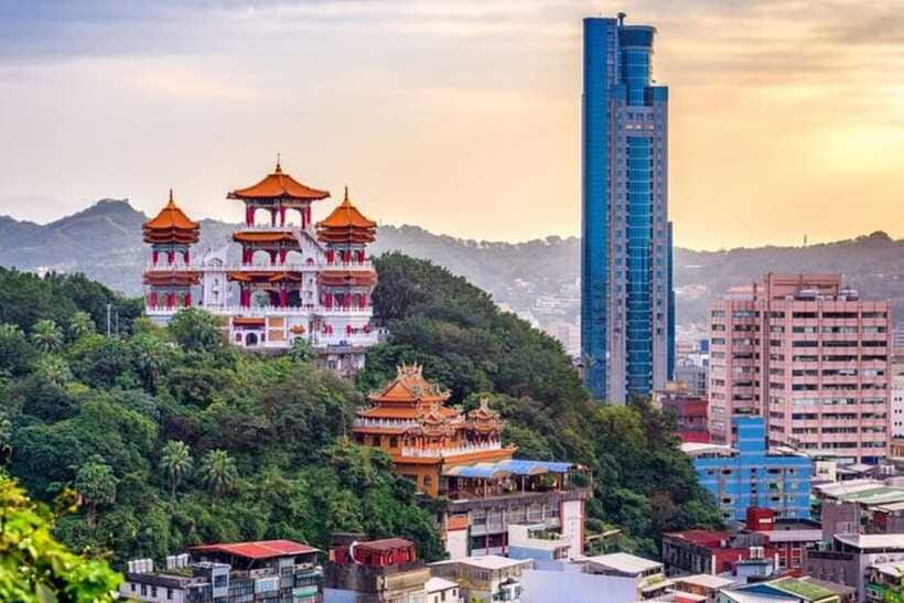 Taipei: Private custom tour with a local guide - Walking Plus Public Transport, Not a Car Tour