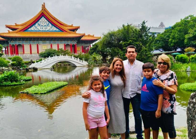 Taipei: Private Day Tour by Car - Martyrs Shrine and National Palace Museum: culture without the stress