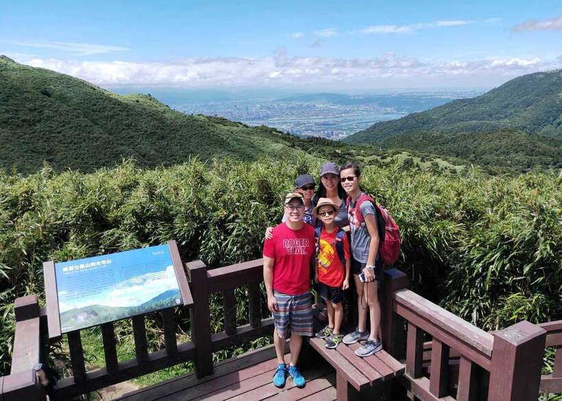 Taipei: Private Day Tour by Car - Taipei 101: observatory choice, timing for photos, and what to expect