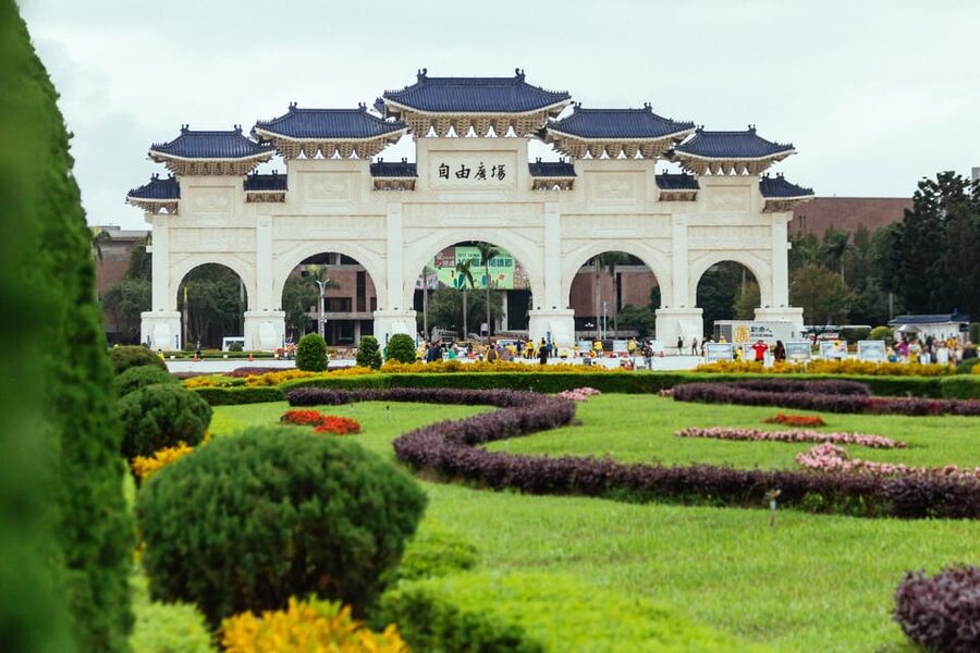 Taipei: Private Tour with Locals – Highlights & Hidden Gems - Small group energy: what the best guides do with you