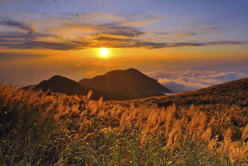 Taipei: Yangmingshan, Shifen, Jiufen & Yehliu Private Tour - Who This Tour Suits (and Who It Does Not)