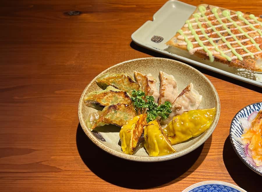 Taiwan Taipei: 8-Hour Customized Taipei City Exploration! - Second and third viewpoint stops: photos, shopping, and breathing room