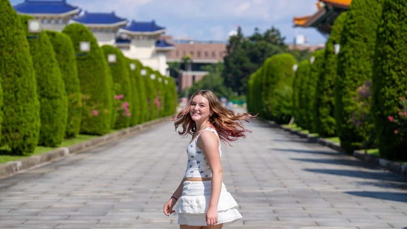 Taiwan Taipei: Quick Photoshoot with Taiwan Photographer - Poses, Angles, and Custom Needs That You Can Actually Request