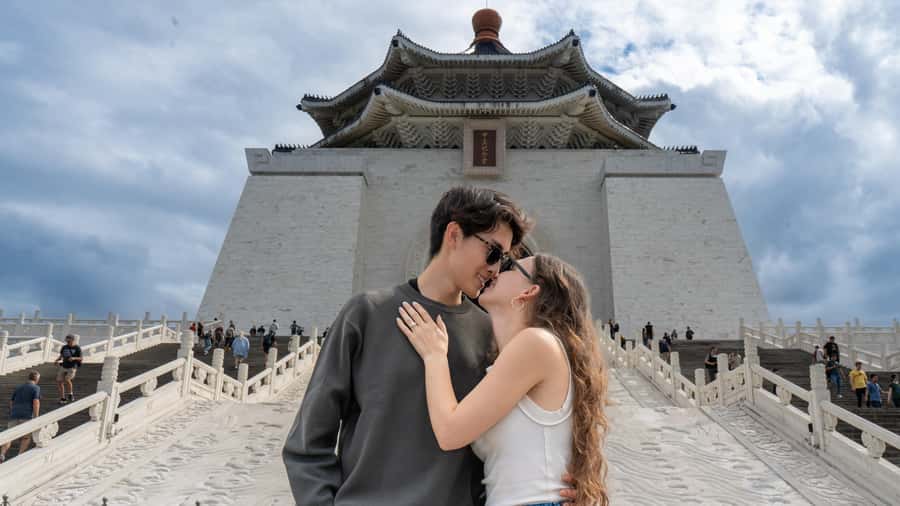 Taiwan Taipei: VIP Photoshoot with Taiwan Photographer - Route Choice: Traditional, Modern, Suburban, Nature, or Your Own City Plan