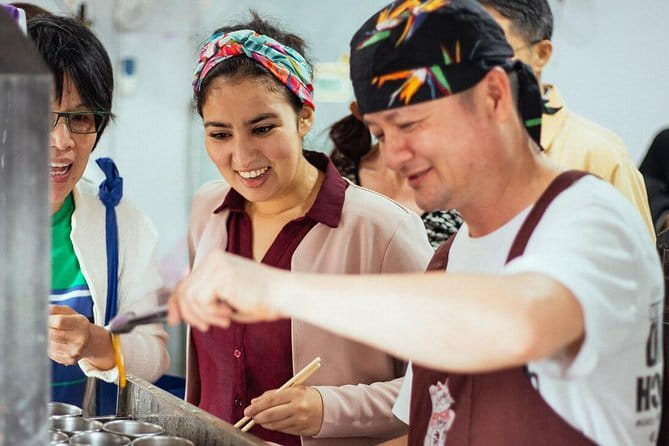 Taiwanese Cooking Class with Traditional Market Tour - Lunch, Tastings, and Fruit Platter: What’s Included