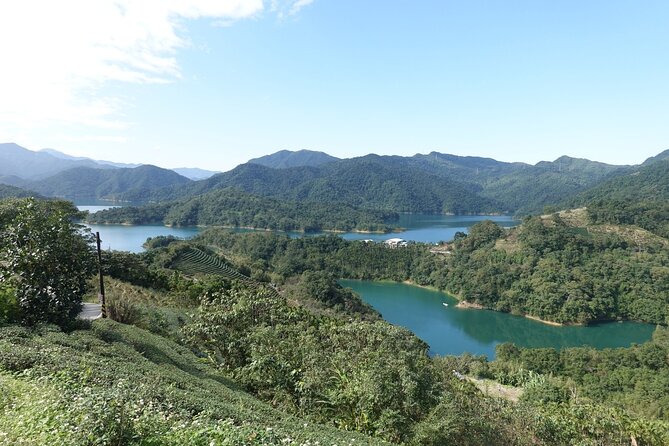 Thousand Island Lake and Pinglin Tea Plantation from Taipei - The Ride From Zhongxiao Park to the Shiding Hills