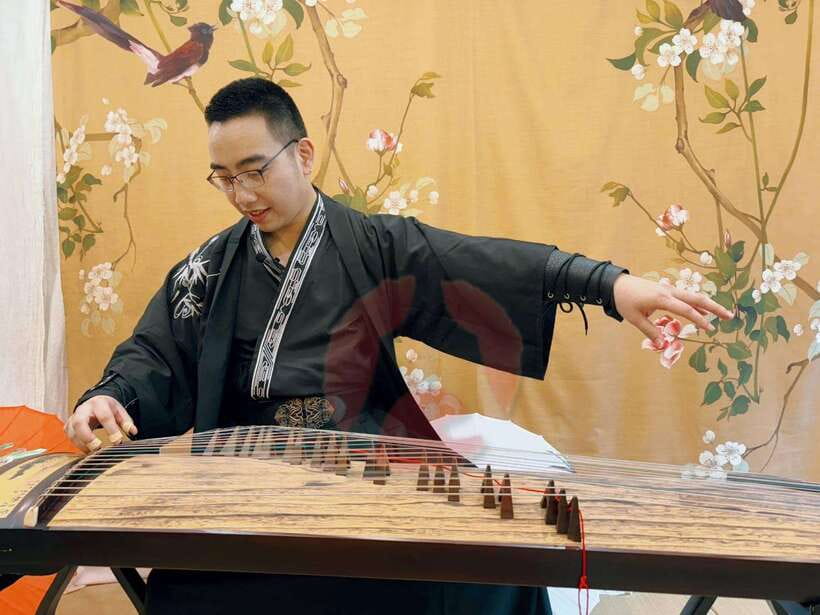 Wear Hanfu and play guzheng - Learning guzheng basics in 40 minutes, without getting lost