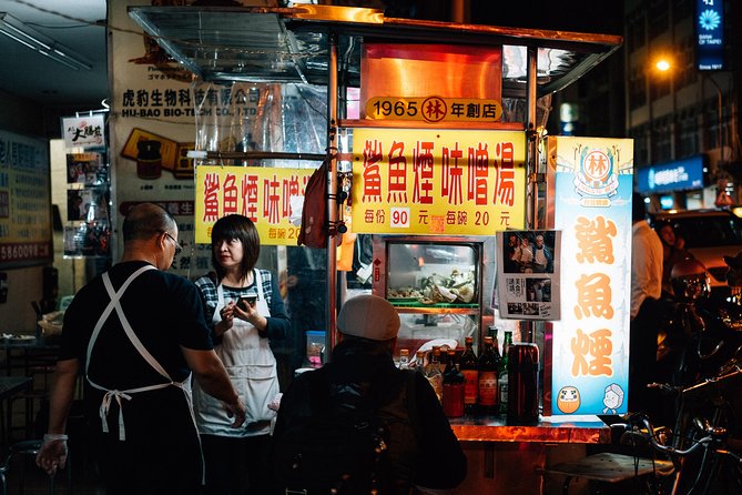 Yansan Night Market Food Tour - Where the walk starts: Dihua Street and the scooter-photo vibe