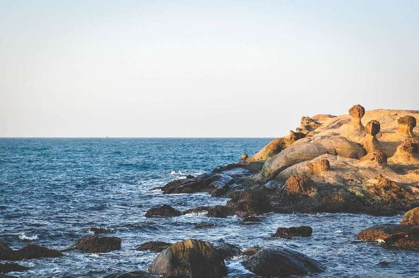 Yehliu Geopark Admission Ticket - Weekend Add-On: Free Tour Guide Service at Set Times