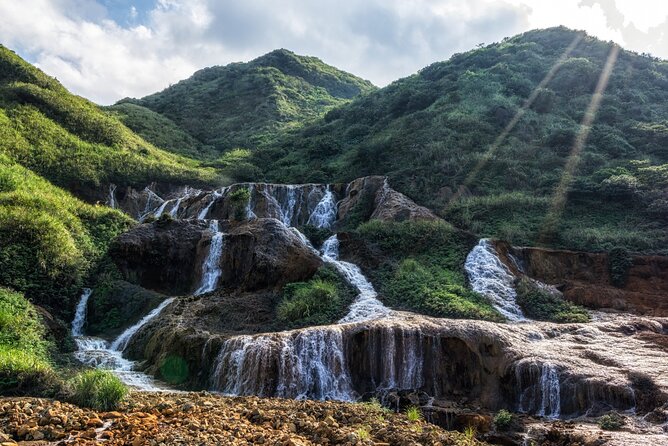 Yehliu, Golden Waterfall, Jiufen, Shifen Day Tour - Key things that make this tour worth your time