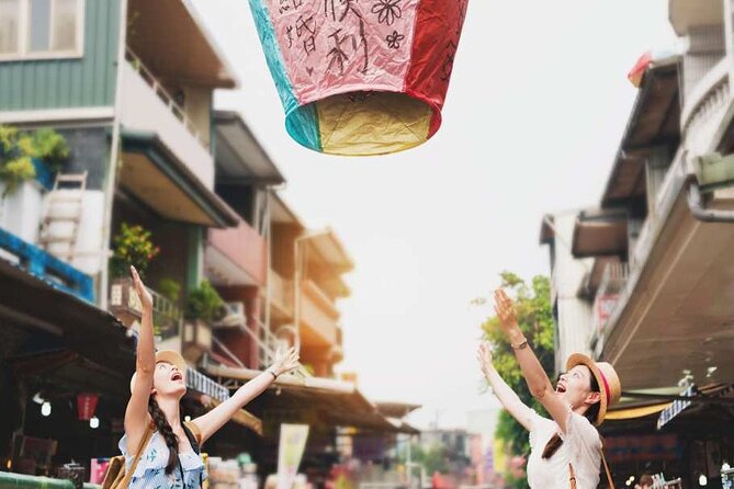 Yehliu, Jiufen & Shifen Taiwans North Coast Day / Night Tour - Price and Value for a Taipei North Coast Day